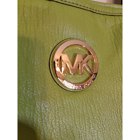Michael Kors Jet Set Tote Bag Apple Green Leather Snap Closure Shopping Work - Picture 12 of 16